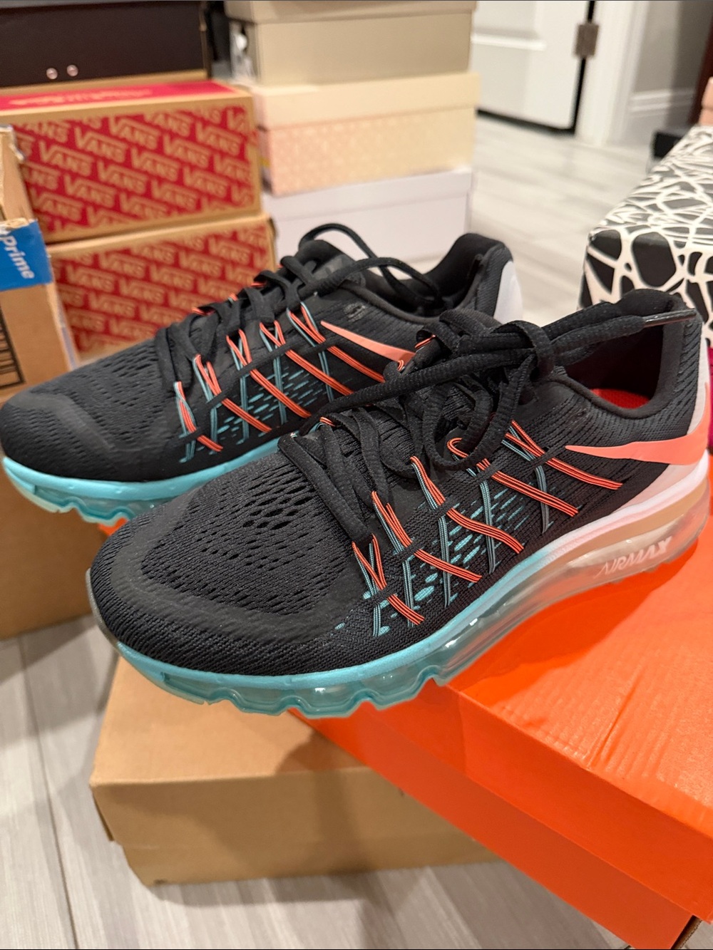 Nike Women's airmax Black Running Sneakers with Teal & Coral Accents
